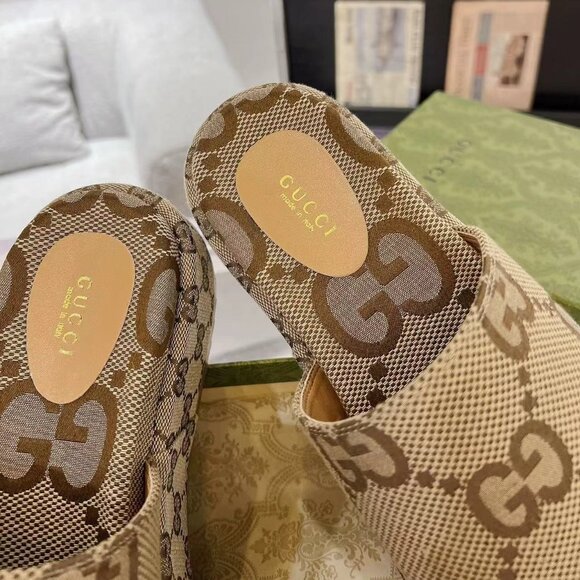 Gucci Angelina Maxi GGSlide Sandals - Picture 9 of 9